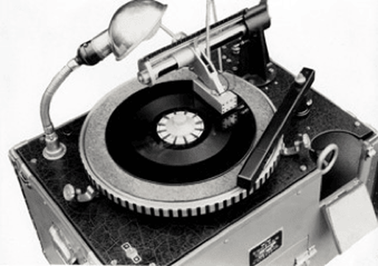 Old fashion Turntable Old fashion Turntable