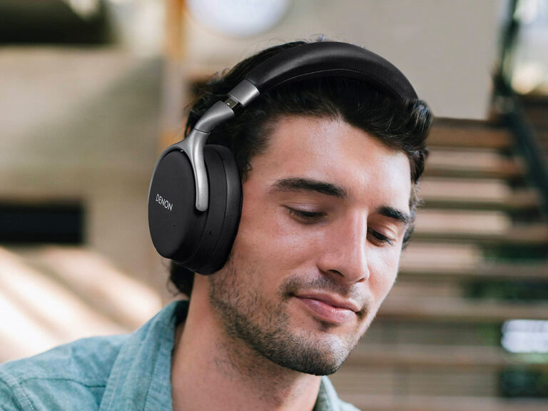 AH-GC25W, Black, dynamic