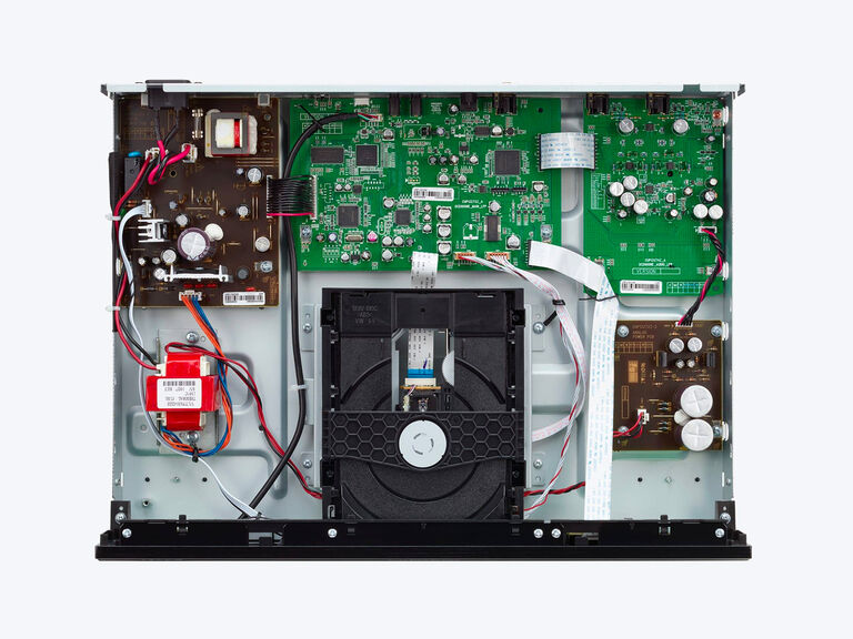 DCD-900NE, Black, dynamic