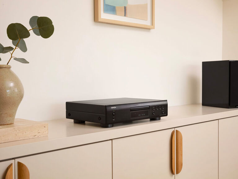DCD-900NE, Black, dynamic